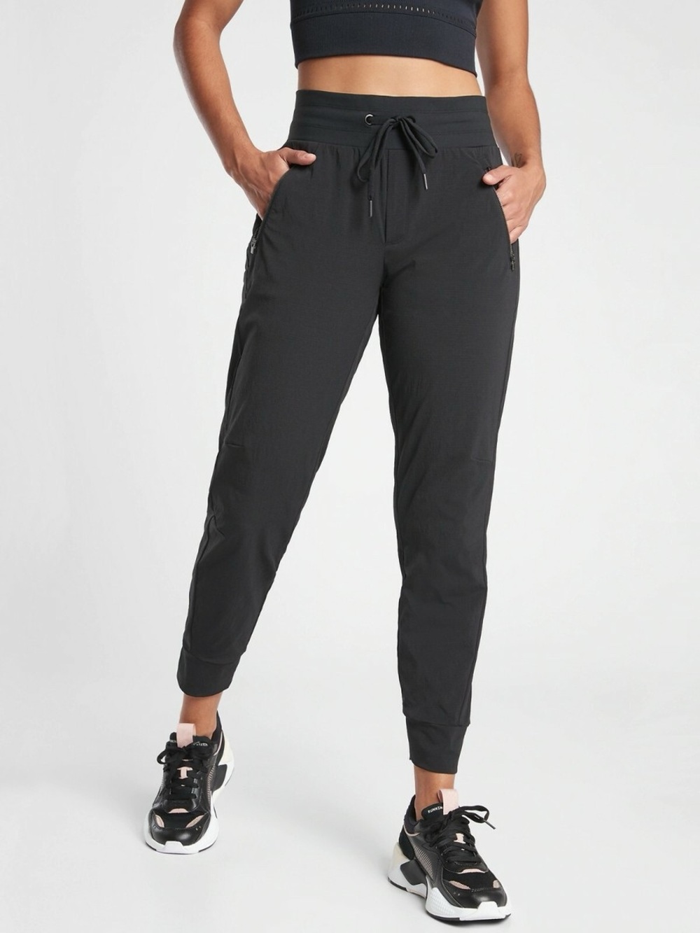 Athleta Size 4 Trekkie North Jogger Women’s Solid Black Workout Athletic Pants